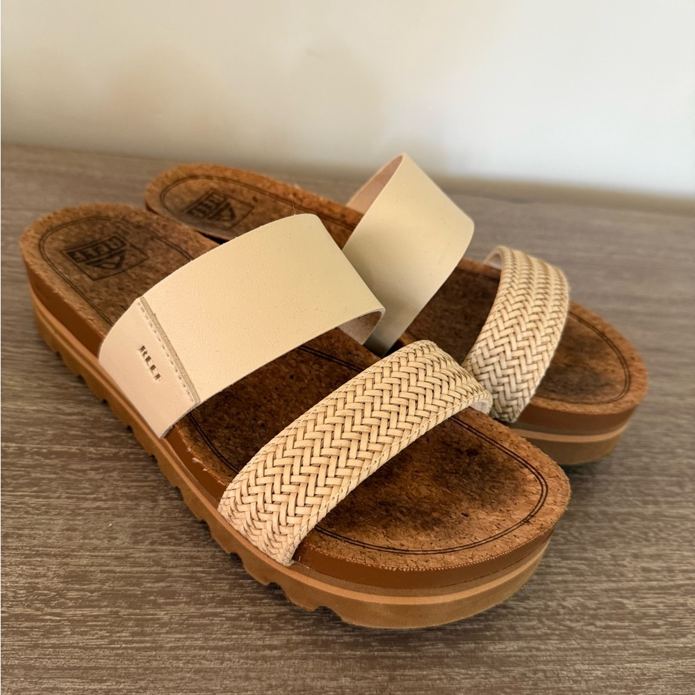 Reef Women's Cream and Tan Sandals